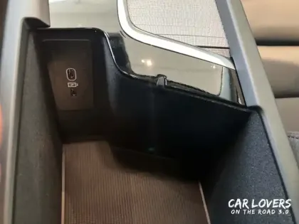 Photo 20 Volvo V60 Gén. II Ph1 NG2 Ultra Style Dark 5