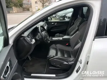 Photo 9 Volvo Xc60  T8 Recharge AWD 303 ch + 87 ch Geartronic 8