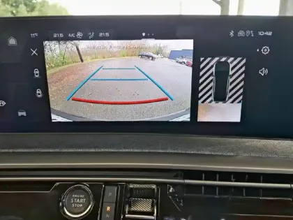 Photo 18 Peugeot 3008  Hybrid 136 e-DCS6