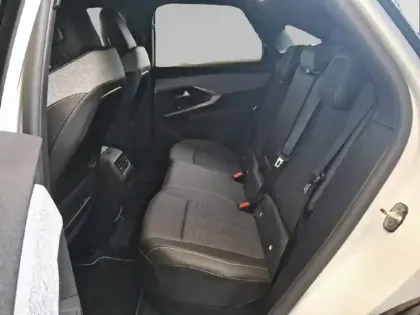 Photo 11 Peugeot 3008  Hybrid 136 e-DCS6