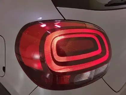 Photo 16 Citroën C3  PureTech 83 S&S BVM5