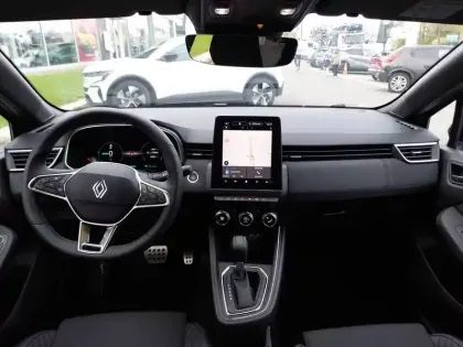Photo 9 Renault Clio  E-Tech full hybrid 145 ch GSR2