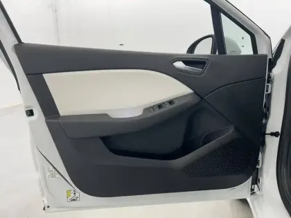 Photo 10 Renault Clio  TCe 90 - 21N