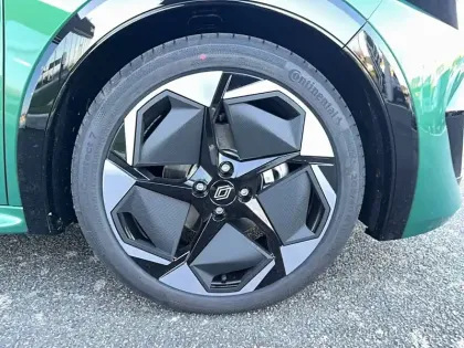 Photo 10 Renault Clio  E-Tech full hybrid 160 ch