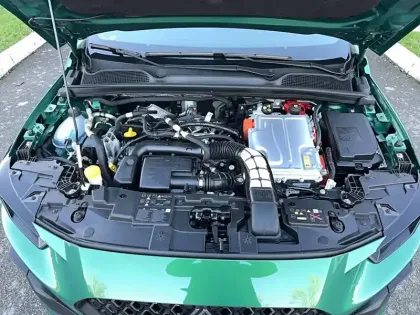 Photo 12 Renault Clio  E-Tech full hybrid 160 ch