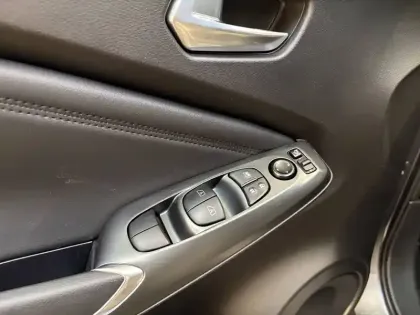 Photo 57 Nissan Juke  HYBRID 143