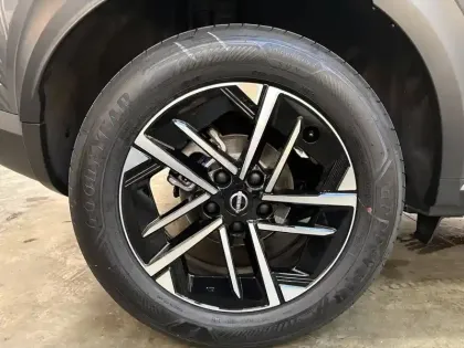 Photo 82 Nissan Juke  HYBRID 143