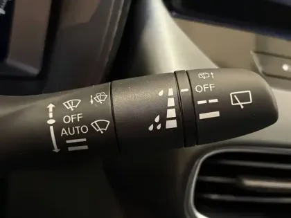 Photo 63 Nissan Juke  HYBRID 143