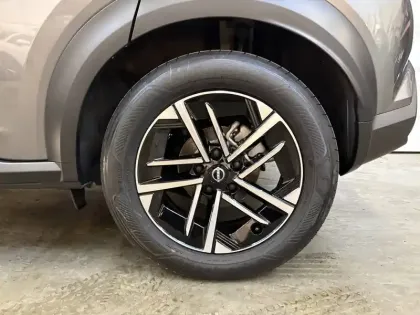 Photo 47 Nissan Juke  HYBRID 143