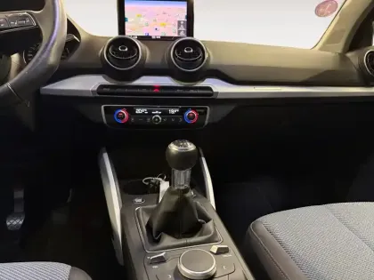 Photo 12 Audi Q2  35 TFSI COD 150 BVM6