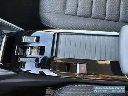 Photo 24 Citroën C4  Hybride 136 e-DCS6