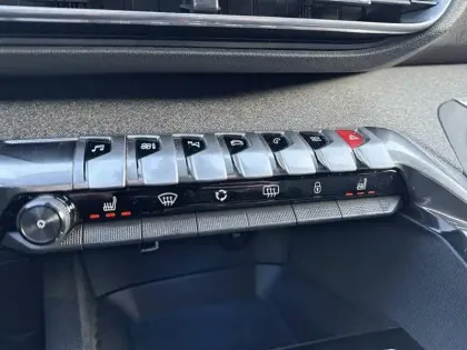 Photo 21 Peugeot 3008  BlueHDi 130ch S&S EAT8