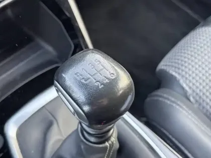 Photo 13 Peugeot 208  PureTech 100 S&S BVM6