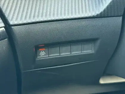 Photo 26 Peugeot 208  PureTech 100 S&S BVM6