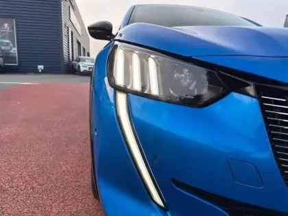 Photo 15 Peugeot 208  PureTech 100 S&S BVM6