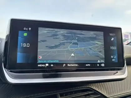 Photo 19 Peugeot 208  PureTech 100 S&S BVM6