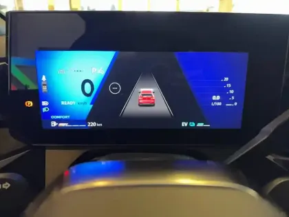 Photo 16 Renault Clio  E-Tech full hybrid 160 ch