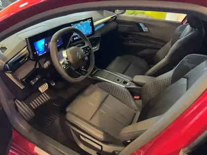 Photo 27 Renault Clio  E-Tech full hybrid 160 ch