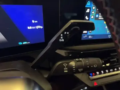 Photo 12 Renault Clio  E-Tech full hybrid 160 ch