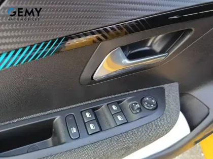 Photo 11 Peugeot 208  Electrique 50 kWh 136ch