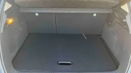 Photo 8 Renault Captur  E-Tech full hybrid 145