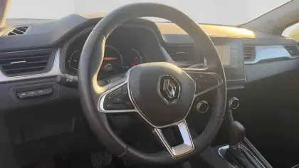 Photo 12 Renault Captur  E-Tech full hybrid 145