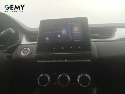 Photo 53 Renault Captur  E-Tech full hybrid 145