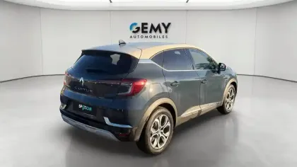 Photo 5 Renault Captur  E-Tech full hybrid 145