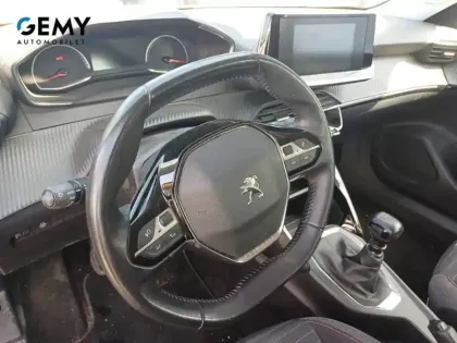 Photo 13 Peugeot 2008  PureTech 100 S&S BVM6