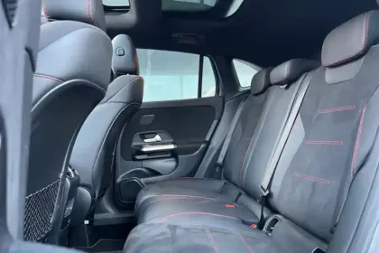 Photo 10 Mercedes GLA  200 d 8G-DCT