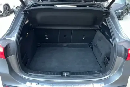 Photo 8 Mercedes GLA  200 d 8G-DCT