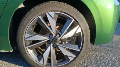 Photo 12 Peugeot 308  PHEV 180 e-EAT8