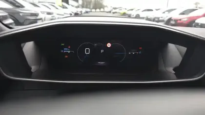 Photo 25 Peugeot 2008  Hybrid 136 e-DCS6