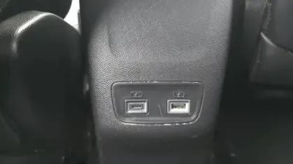 Photo 16 Peugeot 2008  Hybrid 136 e-DCS6