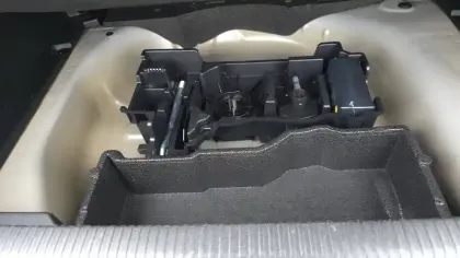 Photo 13 Peugeot 2008  Hybrid 136 e-DCS6