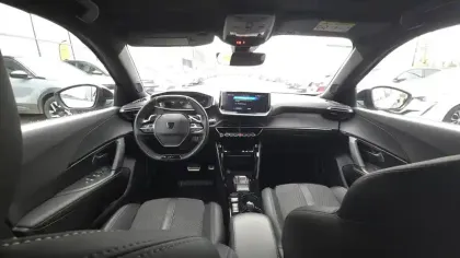 Photo 17 Peugeot 2008  Hybrid 136 e-DCS6