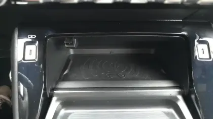 Photo 37 Peugeot 2008  Hybrid 136 e-DCS6