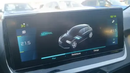 Photo 30 Peugeot 208  Electrique 50 kWh 136ch