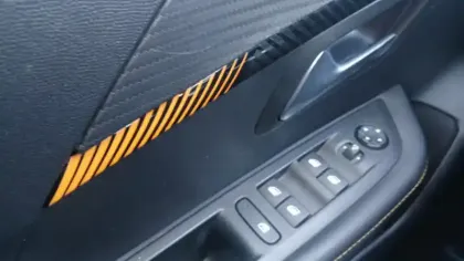 Photo 21 Peugeot 208  Electrique 50 kWh 136ch