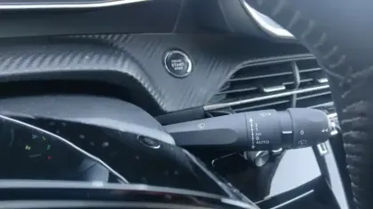 Photo 23 Peugeot 208  Electrique 50 kWh 136ch