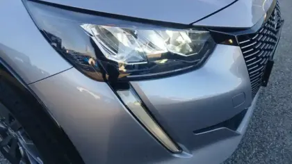 Photo 37 Peugeot 208  Electrique 50 kWh 136ch