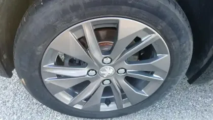 Photo 13 Peugeot 208  Electrique 50 kWh 136ch