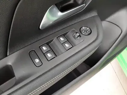 Photo 26 Opel Mokka  Electrique 136 ch & Batterie 50 kWh