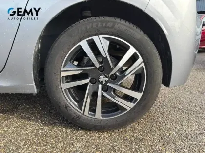 Photo 10 Peugeot 208  PureTech 75 S&S BVM5