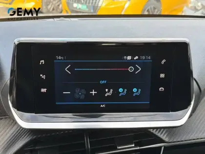 Photo 14 Peugeot 208  PureTech 75 S&S BVM5