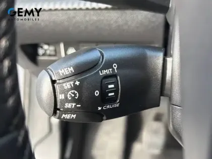 Photo 11 Peugeot 208  PureTech 75 S&S BVM5