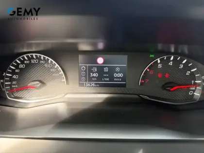 Photo 19 Peugeot 208  PureTech 75 S&S BVM5