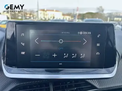 Photo 15 Peugeot 208  PureTech 75 S&S BVM5