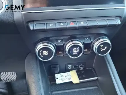 Photo 19 Renault Captur  E-Tech Plug-in 160 - 21