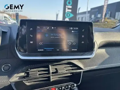 Photo 60 Peugeot 208  PureTech 130 S&S EAT8